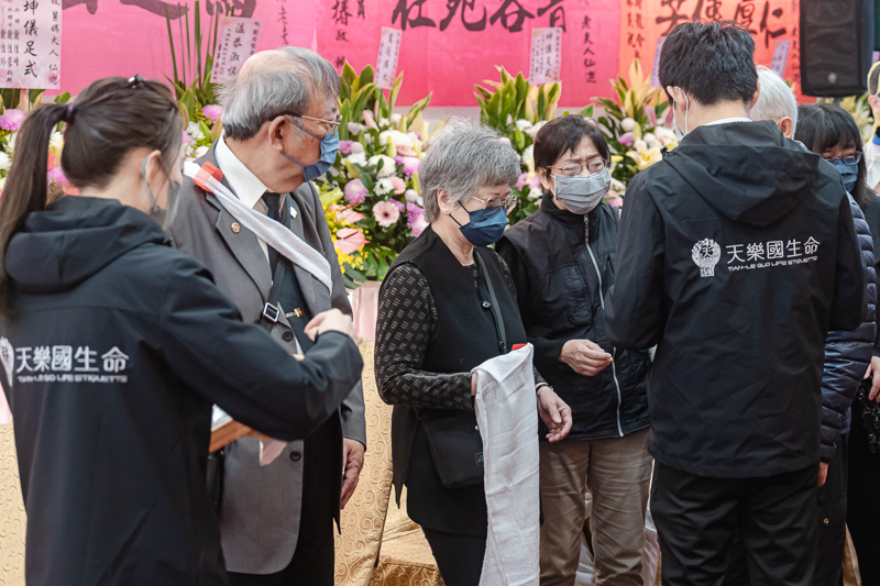 喪禮遺照拍攝