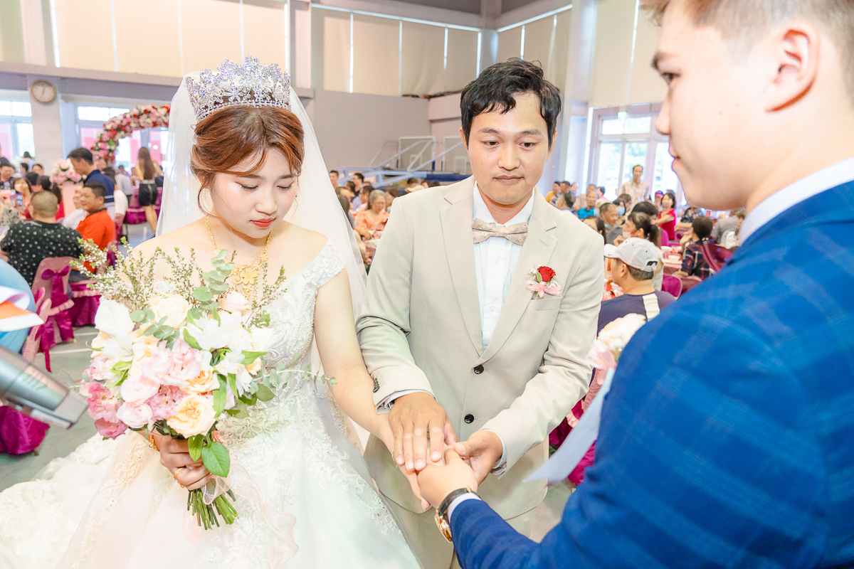 婚禮紀錄、婚攝、婚禮錄影、婚禮拍照、婚錄、婚紗攝影、婚禮攝影師、高雄婚攝、台南婚攝、台中婚攝、台北婚攝、高雄婚錄、台南婚錄