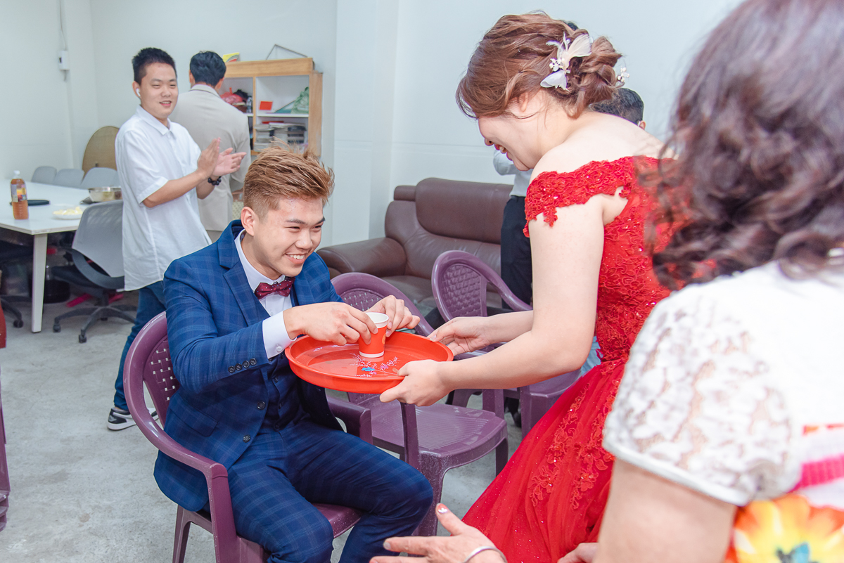 婚禮紀錄、婚攝、婚禮錄影、婚禮拍照、婚錄、婚紗攝影、婚禮攝影師、高雄婚攝、台南婚攝、台中婚攝、台北婚攝、高雄婚錄、台南婚錄