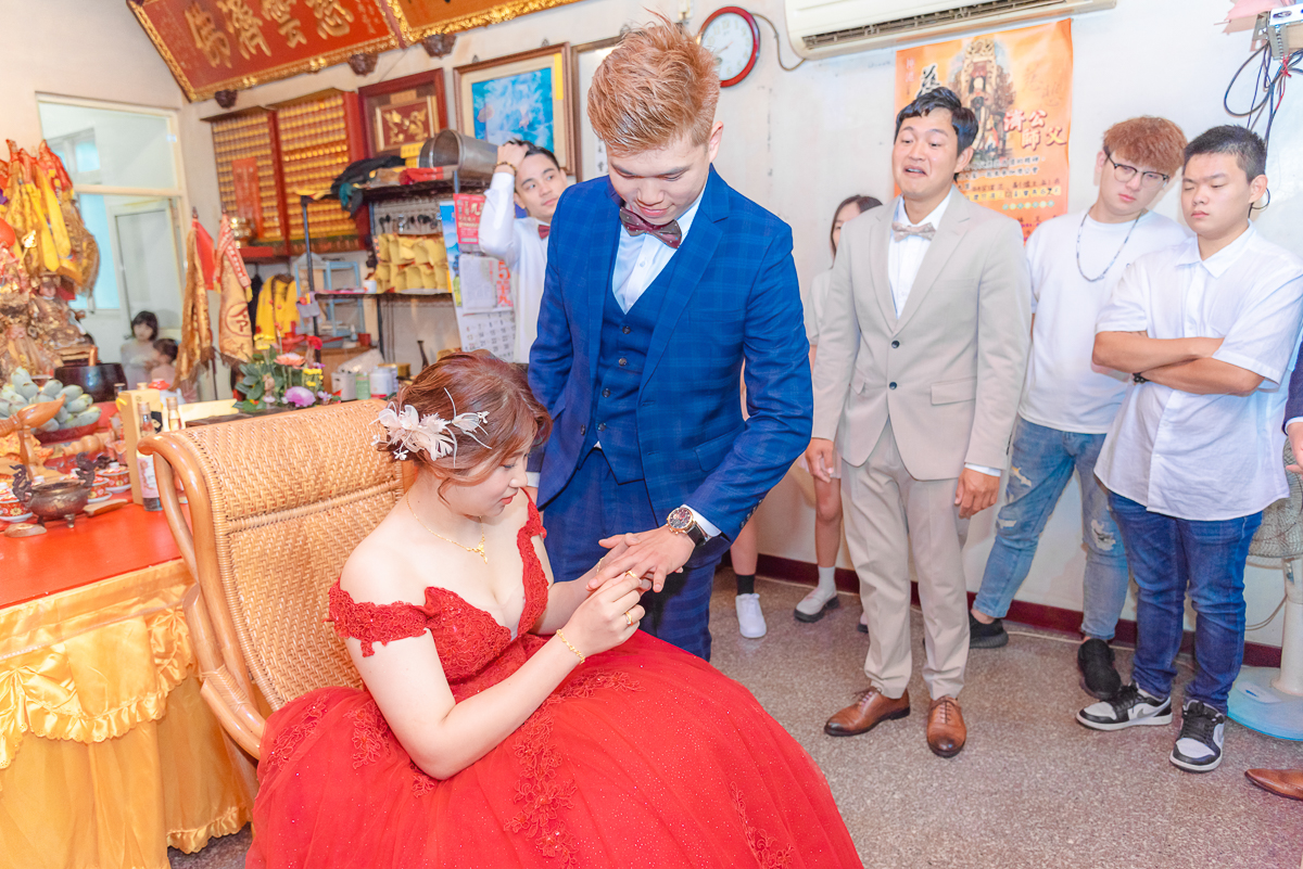 婚禮紀錄、婚攝、婚禮錄影、婚禮拍照、婚錄、婚紗攝影、婚禮攝影師、高雄婚攝、台南婚攝、台中婚攝、台北婚攝、高雄婚錄、台南婚錄