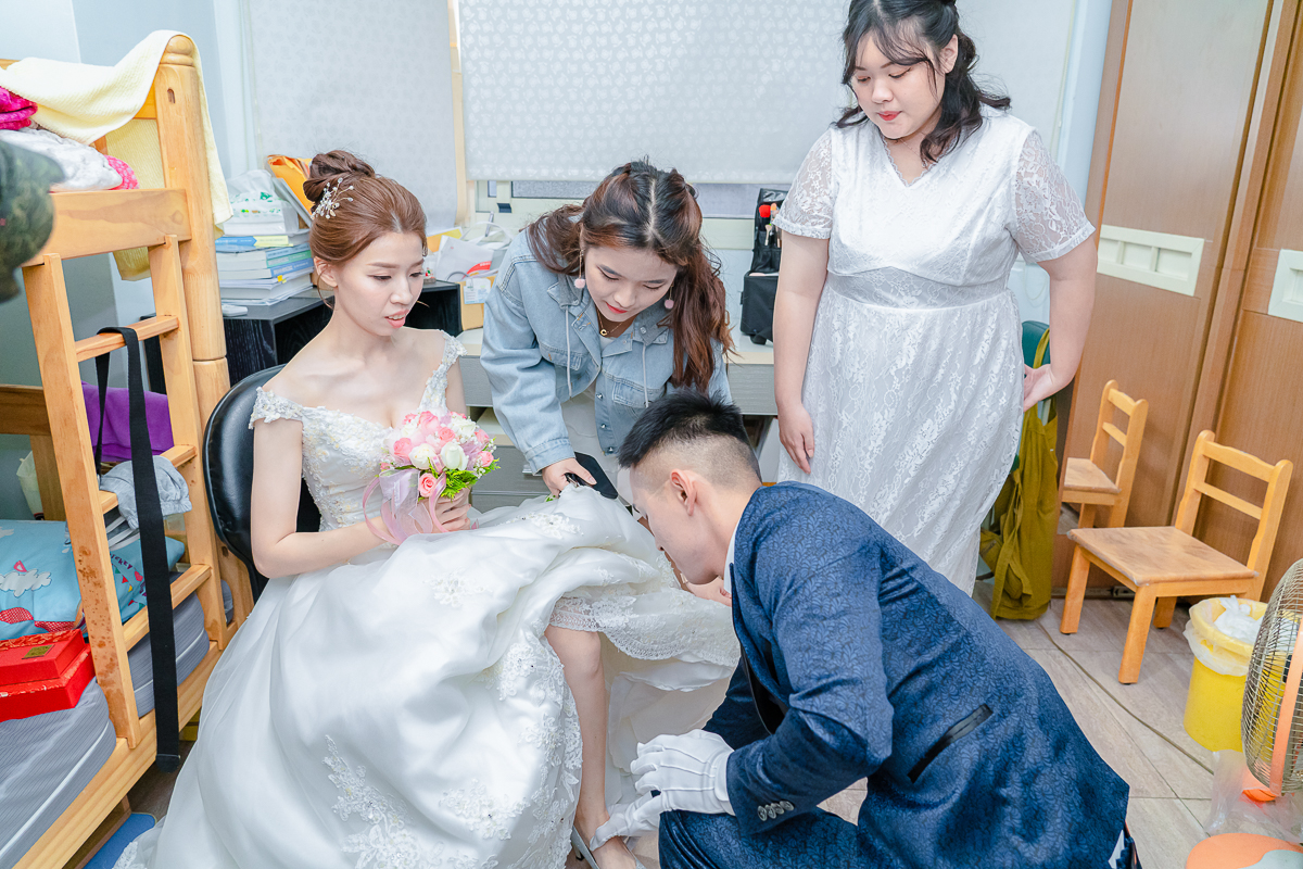 婚禮紀錄、婚攝、婚禮錄影、婚禮拍照、婚錄、婚紗攝影、婚禮攝影師、高雄婚攝、台南婚攝、台中婚攝、台北婚攝、高雄婚錄、台南婚錄