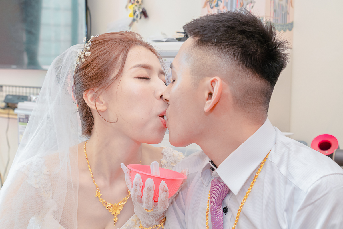 婚禮紀錄、婚攝、婚禮錄影、婚禮拍照、婚錄、婚紗攝影、婚禮攝影師、高雄婚攝、台南婚攝、台中婚攝、台北婚攝、高雄婚錄、台南婚錄