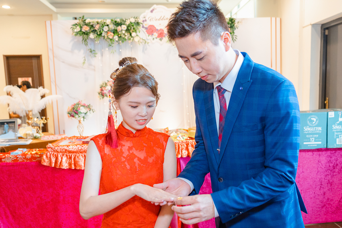 婚禮紀錄、婚攝、婚禮錄影、婚禮拍照、婚錄、婚紗攝影、婚禮攝影師、高雄婚攝、台南婚攝、台中婚攝、台北婚攝、高雄婚錄、台南婚錄