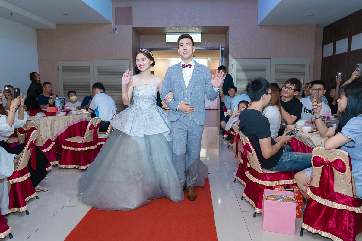 婚禮紀錄、婚攝、婚禮錄影、婚禮拍照、婚錄、婚紗攝影、婚禮攝影師、高雄婚攝、台南婚攝、台中婚攝、台北婚攝、高雄婚錄、台南婚錄