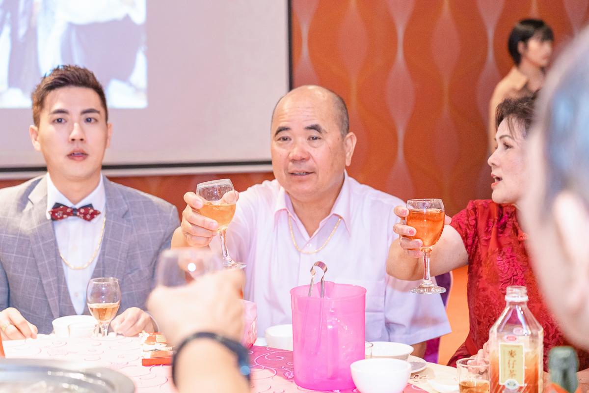 婚禮紀錄、婚攝、婚禮錄影、婚禮拍照、婚錄、婚紗攝影、婚禮攝影師、高雄婚攝、台南婚攝、台中婚攝、台北婚攝、高雄婚錄、台南婚錄