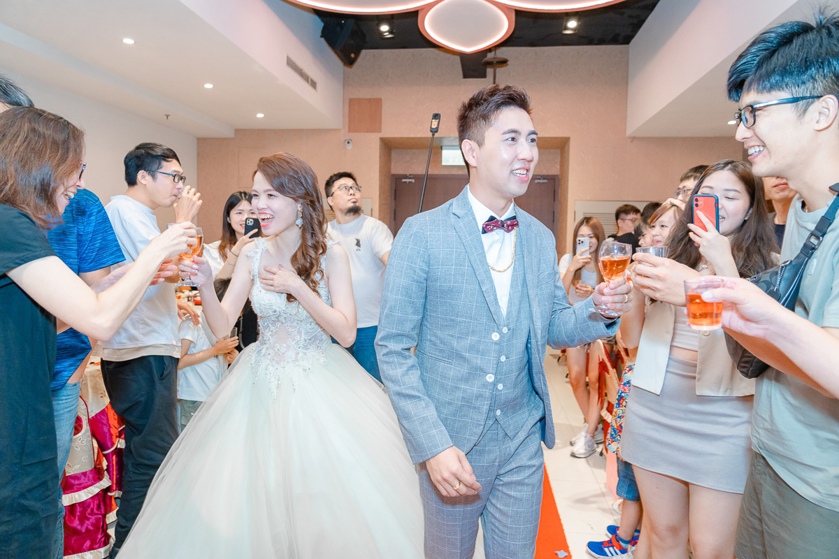 婚禮紀錄、婚攝、婚禮錄影、婚禮拍照、婚錄、婚紗攝影、婚禮攝影師、高雄婚攝、台南婚攝、台中婚攝、台北婚攝、高雄婚錄、台南婚錄