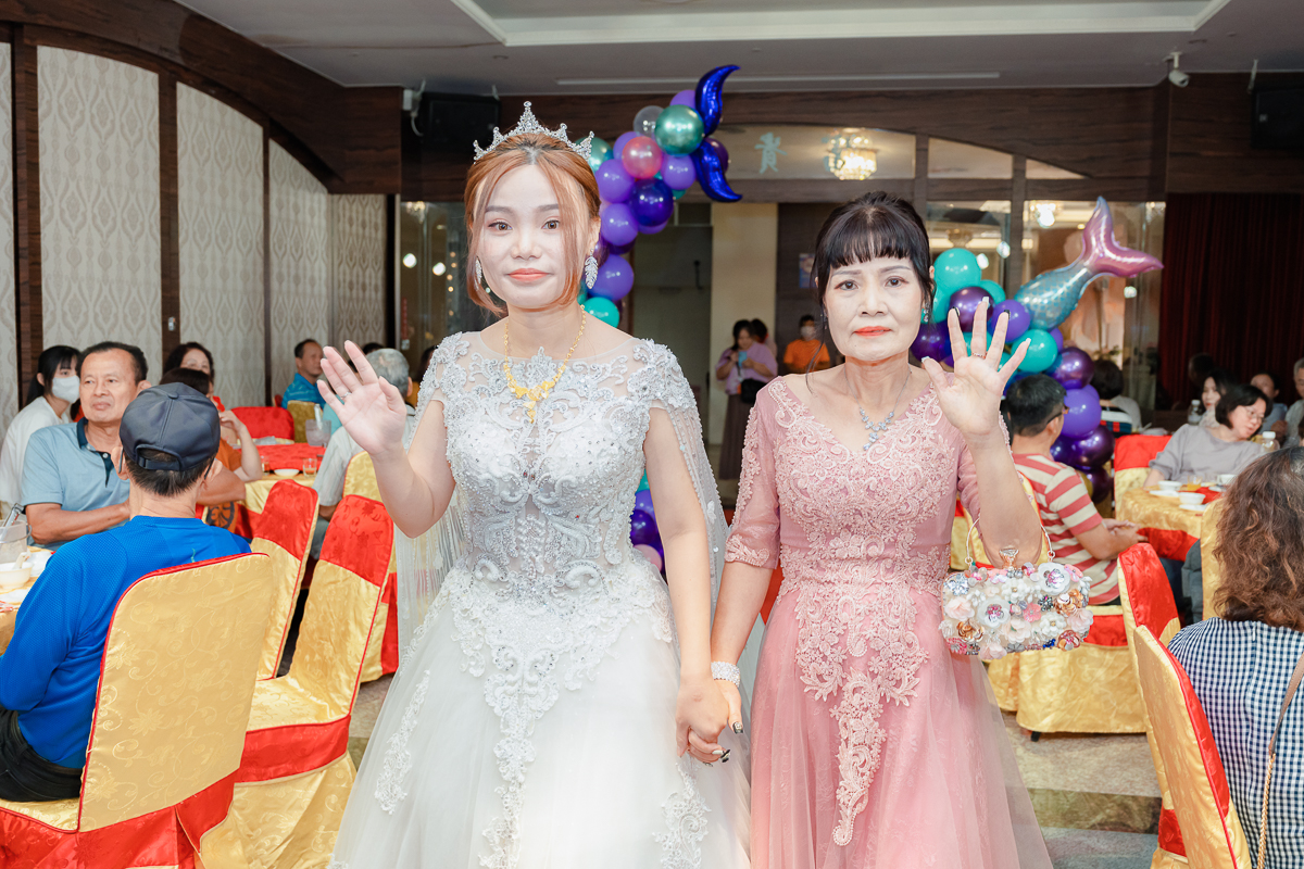 婚禮紀錄、婚攝、婚禮錄影、婚禮拍照、婚錄、婚紗攝影、婚禮攝影師、高雄婚攝、台南婚攝、台中婚攝、台北婚攝、高雄婚錄、台南婚錄