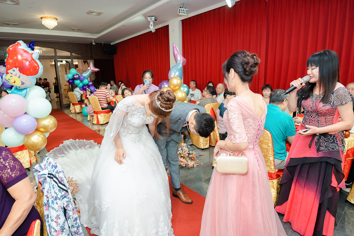 婚禮紀錄、婚攝、婚禮錄影、婚禮拍照、婚錄、婚紗攝影、婚禮攝影師、高雄婚攝、台南婚攝、台中婚攝、台北婚攝、高雄婚錄、台南婚錄