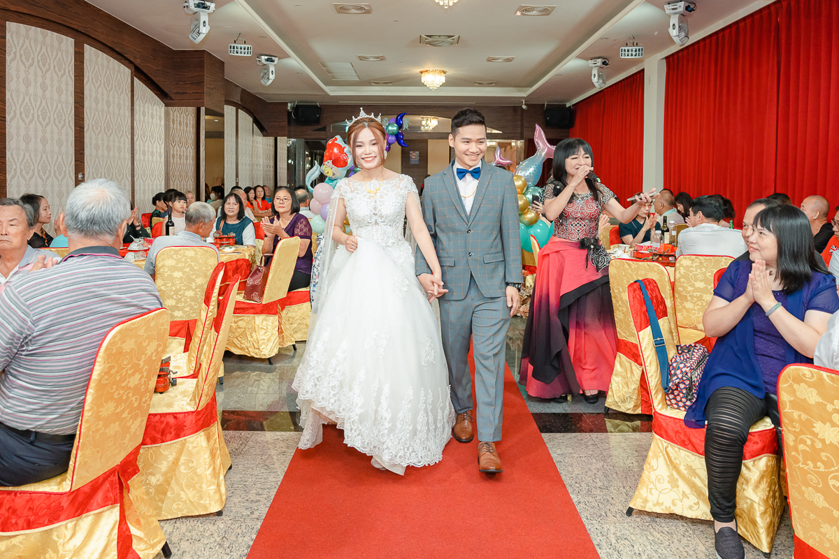婚禮紀錄、婚攝、婚禮錄影、婚禮拍照、婚錄、婚紗攝影、婚禮攝影師、高雄婚攝、台南婚攝、台中婚攝、台北婚攝、高雄婚錄、台南婚錄