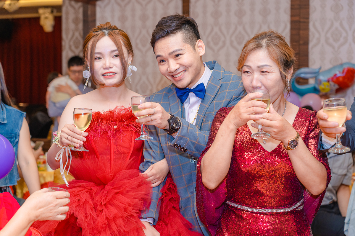 婚禮紀錄、婚攝、婚禮錄影、婚禮拍照、婚錄、婚紗攝影、婚禮攝影師、高雄婚攝、台南婚攝、台中婚攝、台北婚攝、高雄婚錄、台南婚錄