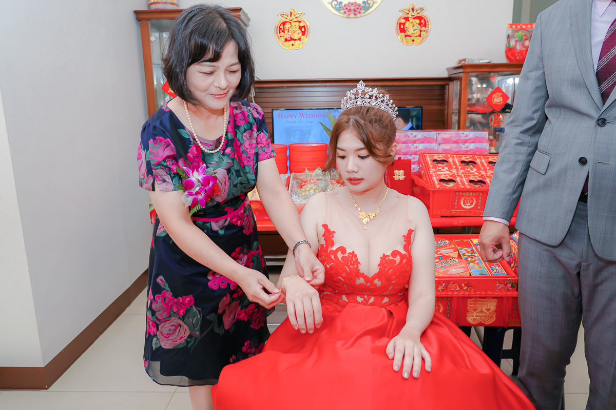 婚禮紀錄、婚攝、婚禮錄影、婚禮拍照、婚錄、婚紗攝影、婚禮攝影師、高雄婚攝、台南婚攝、台中婚攝、台北婚攝、高雄婚錄、台南婚錄