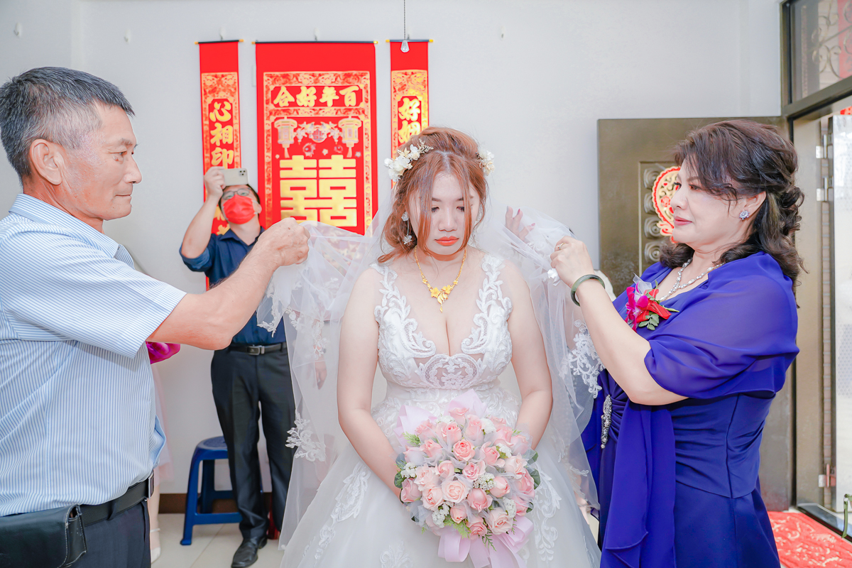 婚禮紀錄、婚攝、婚禮錄影、婚禮拍照、婚錄、婚紗攝影、婚禮攝影師、高雄婚攝、台南婚攝、台中婚攝、台北婚攝、高雄婚錄、台南婚錄