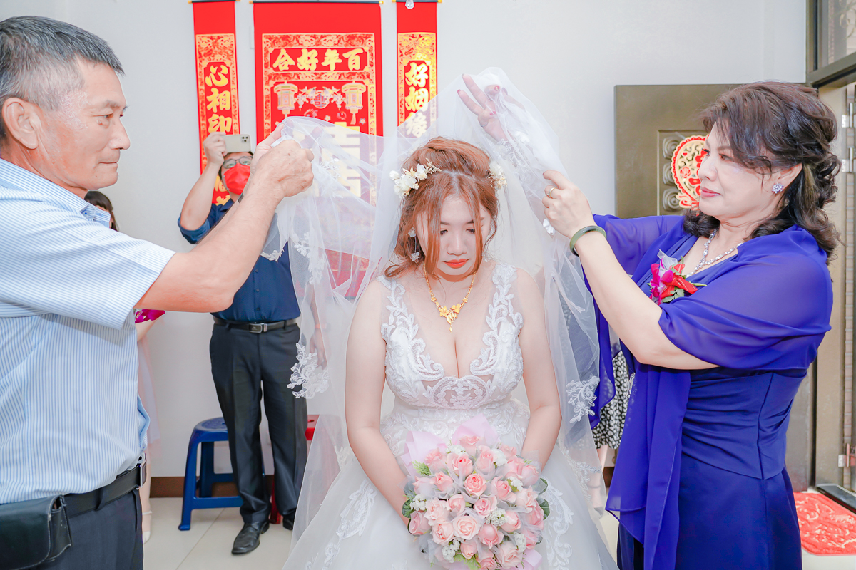 婚禮紀錄、婚攝、婚禮錄影、婚禮拍照、婚錄、婚紗攝影、婚禮攝影師、高雄婚攝、台南婚攝、台中婚攝、台北婚攝、高雄婚錄、台南婚錄