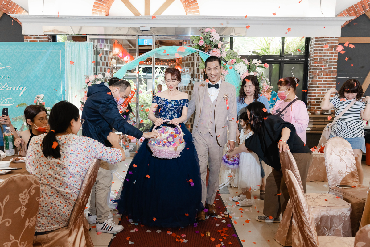 婚禮紀錄、婚攝、婚禮錄影、婚禮拍照、婚錄、婚紗攝影、婚禮攝影師、高雄婚攝、台南婚攝、台中婚攝、台北婚攝、高雄婚錄、台南婚錄
