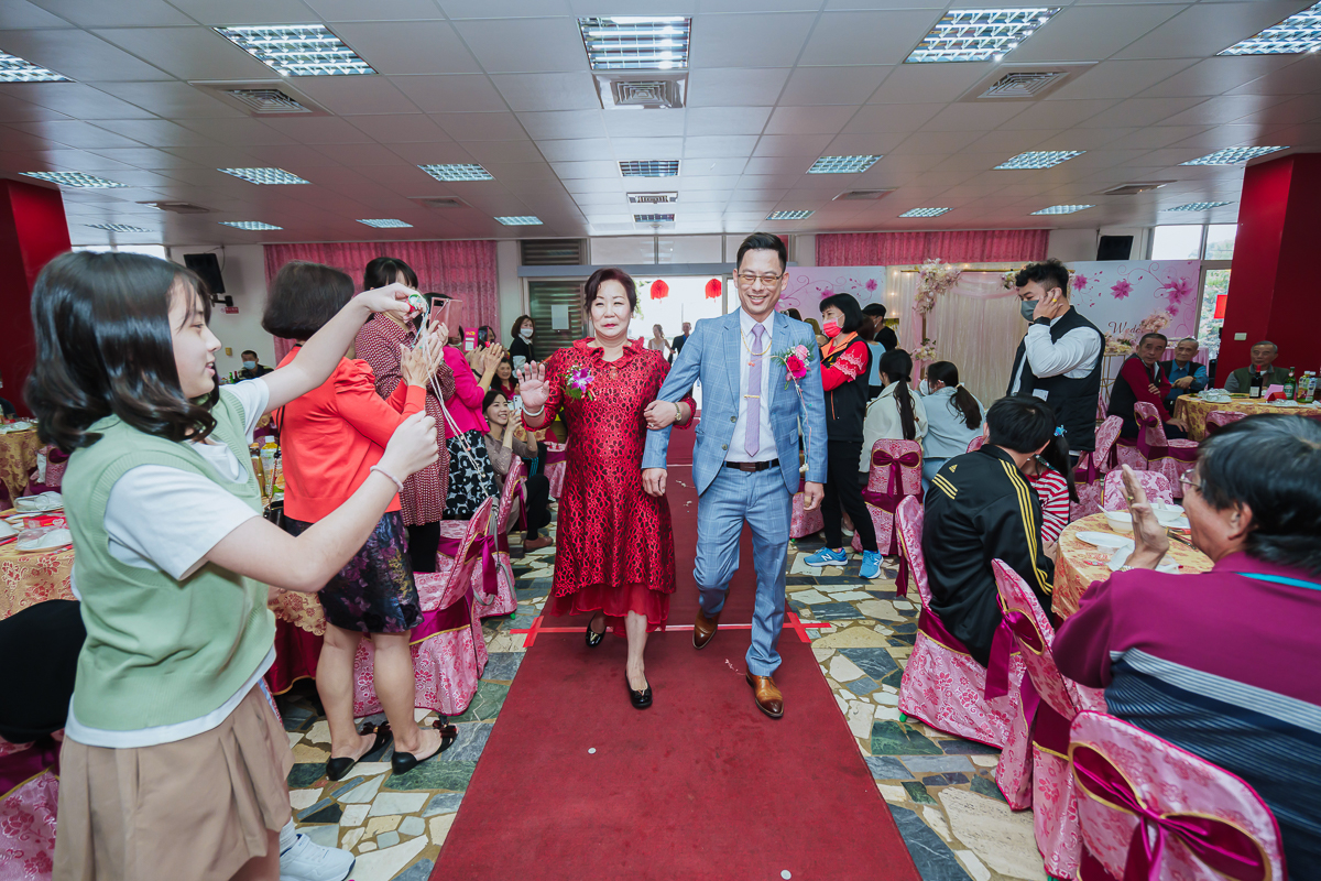 婚禮紀錄、婚攝、婚禮錄影、婚禮拍照、婚錄、婚紗攝影、婚禮攝影師、高雄婚攝、台南婚攝、台中婚攝、台北婚攝、高雄婚錄、台南婚錄