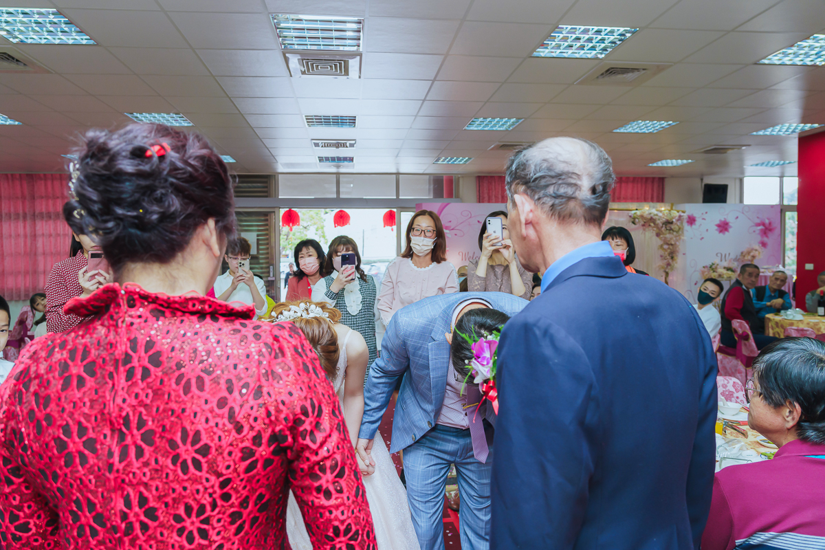 婚禮紀錄、婚攝、婚禮錄影、婚禮拍照、婚錄、婚紗攝影、婚禮攝影師、高雄婚攝、台南婚攝、台中婚攝、台北婚攝、高雄婚錄、台南婚錄