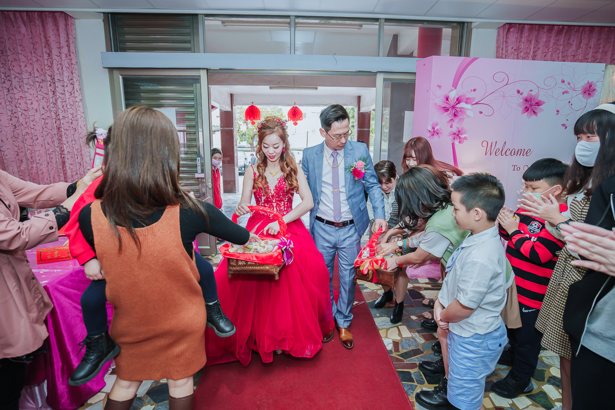 婚禮紀錄、婚攝、婚禮錄影、婚禮拍照、婚錄、婚紗攝影、婚禮攝影師、高雄婚攝、台南婚攝、台中婚攝、台北婚攝、高雄婚錄、台南婚錄