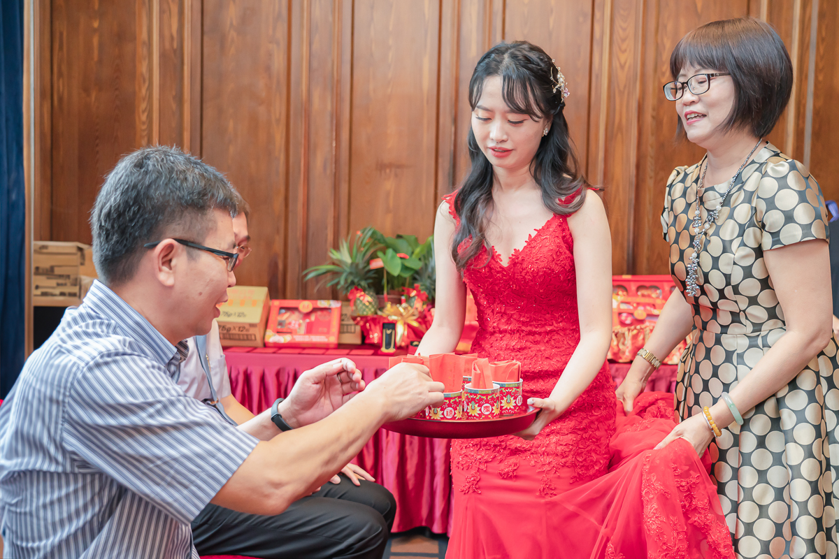 婚禮紀錄、婚攝、婚禮錄影、婚禮拍照、婚錄、婚紗攝影、婚禮攝影師、高雄婚攝、台南婚攝、台中婚攝、台北婚攝、高雄婚錄、台南婚錄