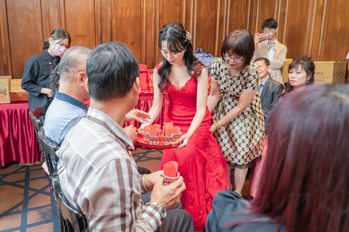 婚禮紀錄、婚攝、婚禮錄影、婚禮拍照、婚錄、婚紗攝影、婚禮攝影師、高雄婚攝、台南婚攝、台中婚攝、台北婚攝、高雄婚錄、台南婚錄