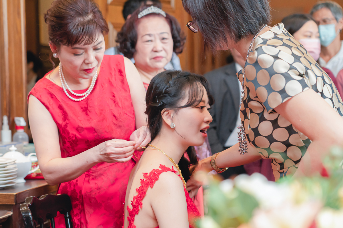 婚禮紀錄、婚攝、婚禮錄影、婚禮拍照、婚錄、婚紗攝影、婚禮攝影師、高雄婚攝、台南婚攝、台中婚攝、台北婚攝、高雄婚錄、台南婚錄