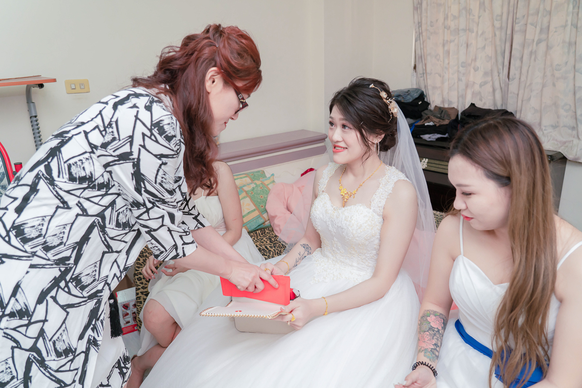 婚禮紀錄、婚攝、婚禮錄影、婚禮拍照、婚錄、婚紗攝影、婚禮攝影師、高雄婚攝、台南婚攝、台中婚攝、台北婚攝、高雄婚錄、台南婚錄