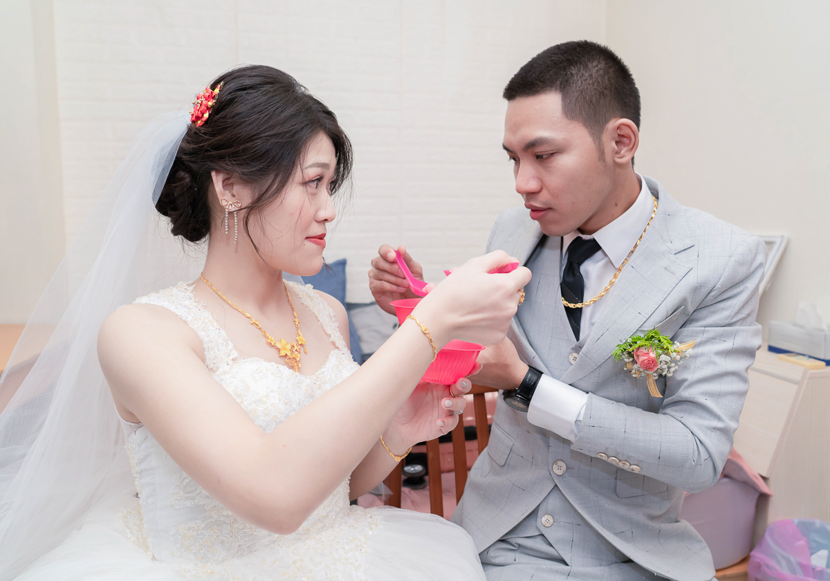 婚禮紀錄、婚攝、婚禮錄影、婚禮拍照、婚錄、婚紗攝影、婚禮攝影師、高雄婚攝、台南婚攝、台中婚攝、台北婚攝、高雄婚錄、台南婚錄