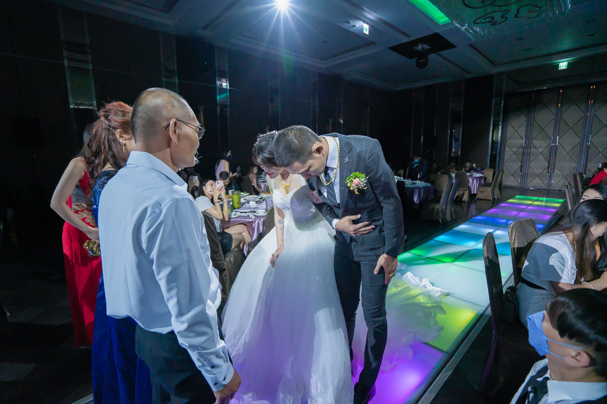 婚禮紀錄、婚攝、婚禮錄影、婚禮拍照、婚錄、婚紗攝影、婚禮攝影師、高雄婚攝、台南婚攝、台中婚攝、台北婚攝、高雄婚錄、台南婚錄