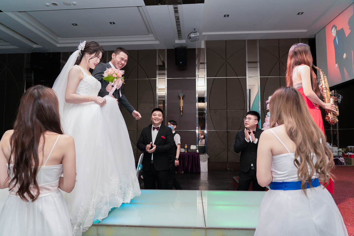 婚禮紀錄、婚攝、婚禮錄影、婚禮拍照、婚錄、婚紗攝影、婚禮攝影師、高雄婚攝、台南婚攝、台中婚攝、台北婚攝、高雄婚錄、台南婚錄