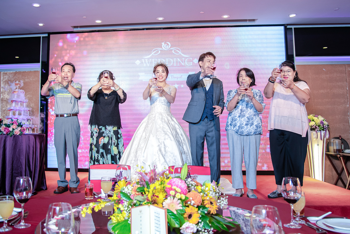婚禮紀錄、婚攝、婚禮錄影、婚禮拍照、婚錄、婚紗攝影、婚禮攝影師、高雄婚攝、台南婚攝、台中婚攝、台北婚攝、高雄婚錄、台南婚錄