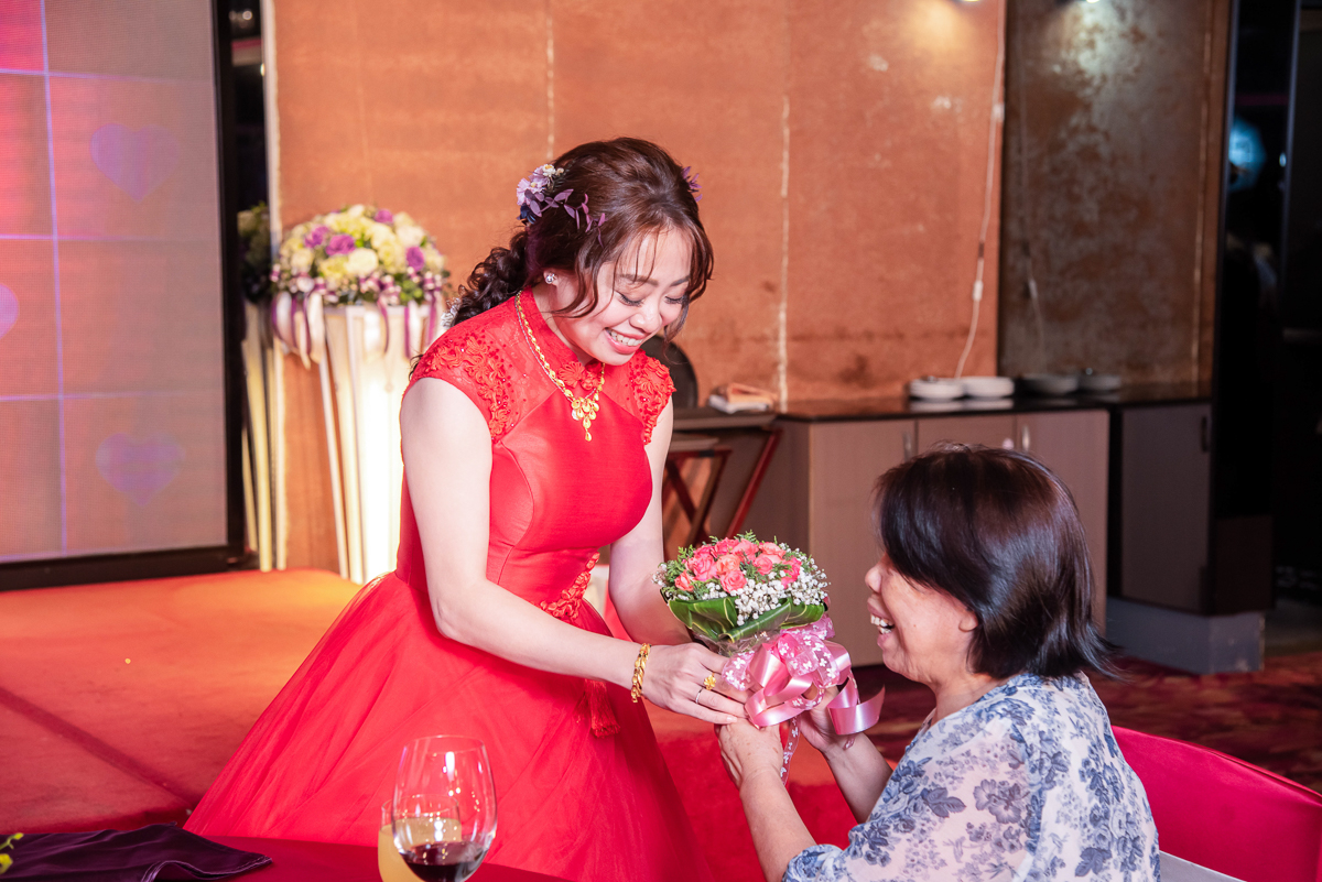 婚禮紀錄、婚攝、婚禮錄影、婚禮拍照、婚錄、婚紗攝影、婚禮攝影師、高雄婚攝、台南婚攝、台中婚攝、台北婚攝、高雄婚錄、台南婚錄