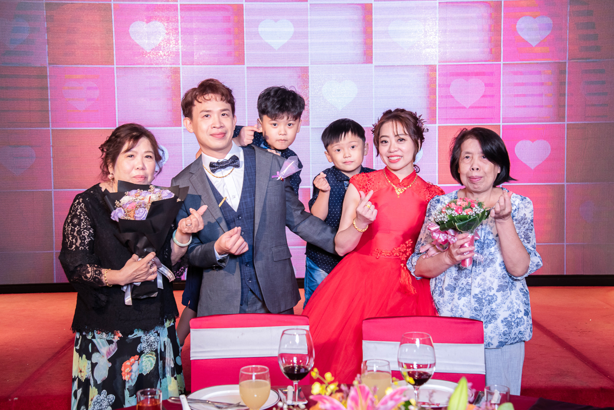 婚禮紀錄、婚攝、婚禮錄影、婚禮拍照、婚錄、婚紗攝影、婚禮攝影師、高雄婚攝、台南婚攝、台中婚攝、台北婚攝、高雄婚錄、台南婚錄