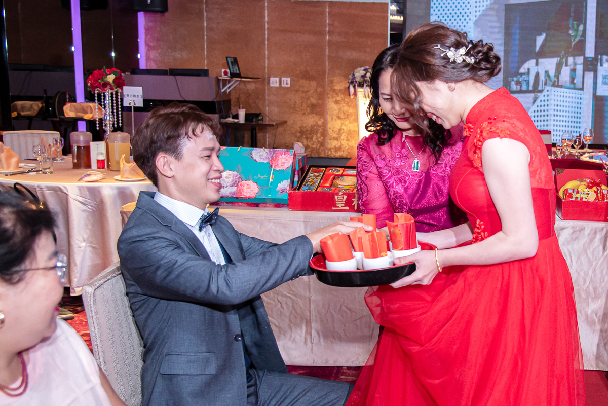婚禮紀錄、婚攝、婚禮錄影、婚禮拍照、婚錄、婚紗攝影、婚禮攝影師、高雄婚攝、台南婚攝、台中婚攝、台北婚攝、高雄婚錄、台南婚錄