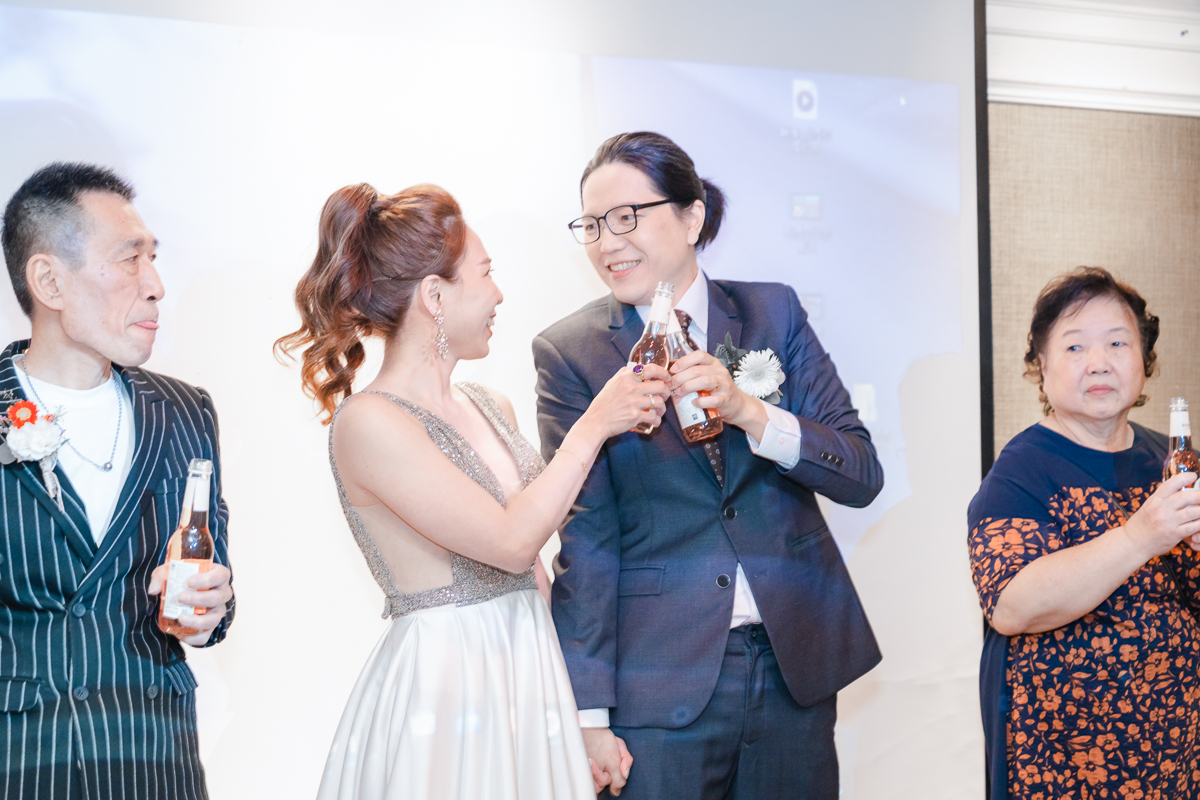 婚禮紀錄、婚攝、婚禮錄影、婚禮拍照、婚錄、婚紗攝影、婚禮攝影師、高雄婚攝、台南婚攝、台中婚攝、台北婚攝、高雄婚錄、台南婚錄