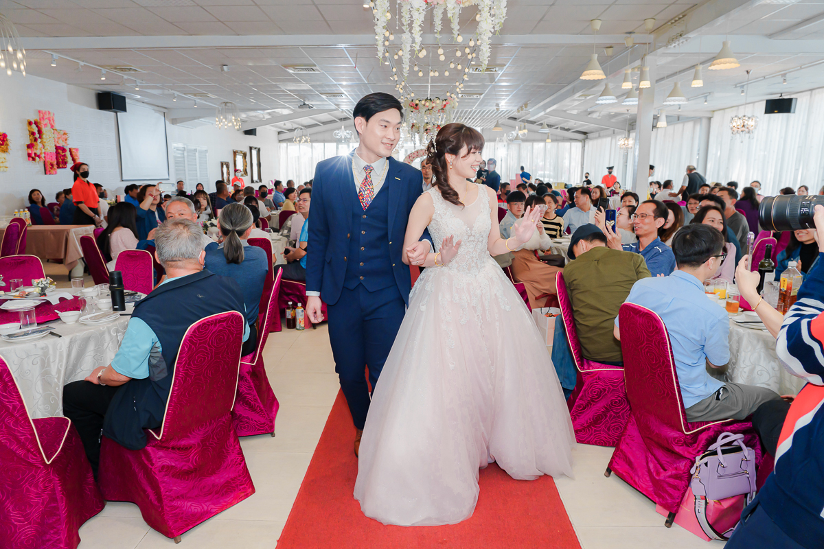 婚禮紀錄、婚攝、婚禮錄影、婚禮拍照、婚錄、婚紗攝影、婚禮攝影師、高雄婚攝、台南婚攝、台中婚攝、台北婚攝、高雄婚錄、台南婚錄