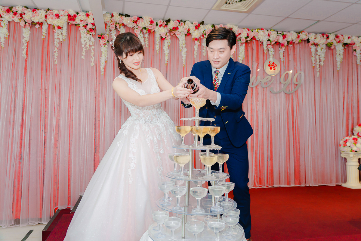 婚禮紀錄、婚攝、婚禮錄影、婚禮拍照、婚錄、婚紗攝影、婚禮攝影師、高雄婚攝、台南婚攝、台中婚攝、台北婚攝、高雄婚錄、台南婚錄