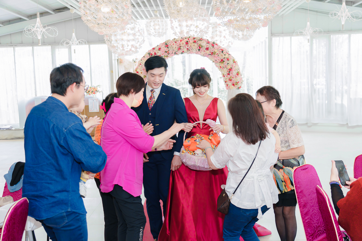 婚禮紀錄、婚攝、婚禮錄影、婚禮拍照、婚錄、婚紗攝影、婚禮攝影師、高雄婚攝、台南婚攝、台中婚攝、台北婚攝、高雄婚錄、台南婚錄