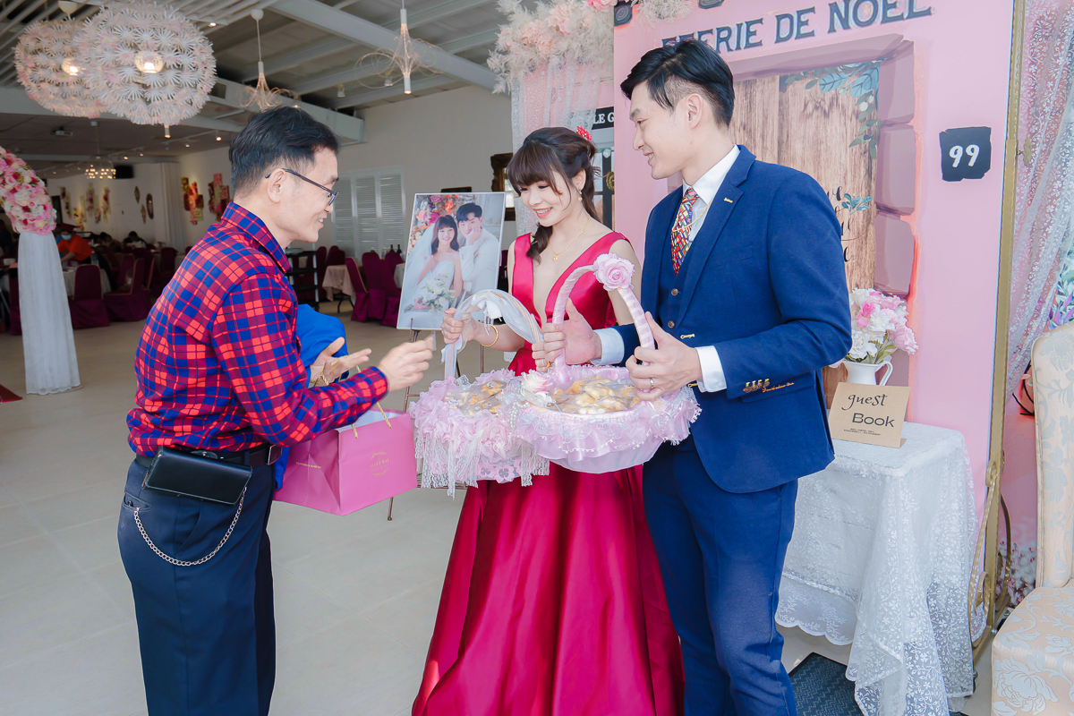 婚禮紀錄、婚攝、婚禮錄影、婚禮拍照、婚錄、婚紗攝影、婚禮攝影師、高雄婚攝、台南婚攝、台中婚攝、台北婚攝、高雄婚錄、台南婚錄