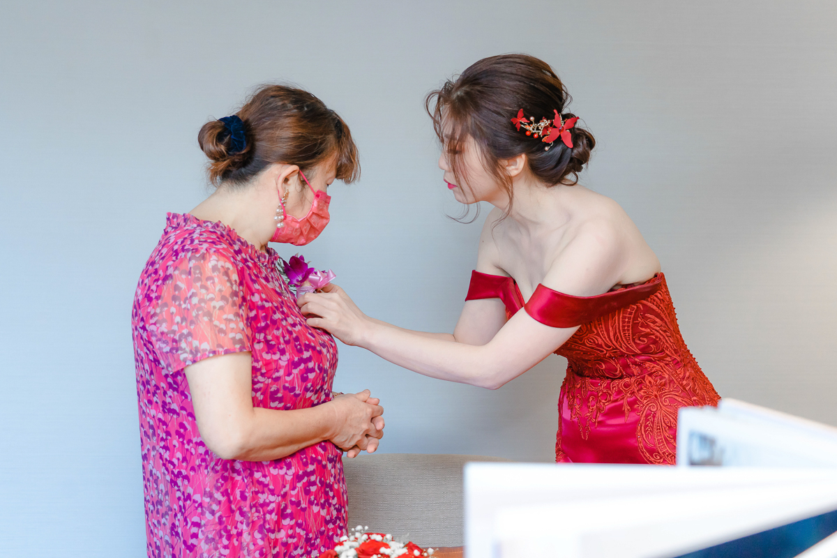 婚禮紀錄、婚攝、婚禮錄影、婚禮拍照、婚錄、婚紗攝影、婚禮攝影師、高雄婚攝、台南婚攝、台中婚攝、台北婚攝、高雄婚錄、台南婚錄