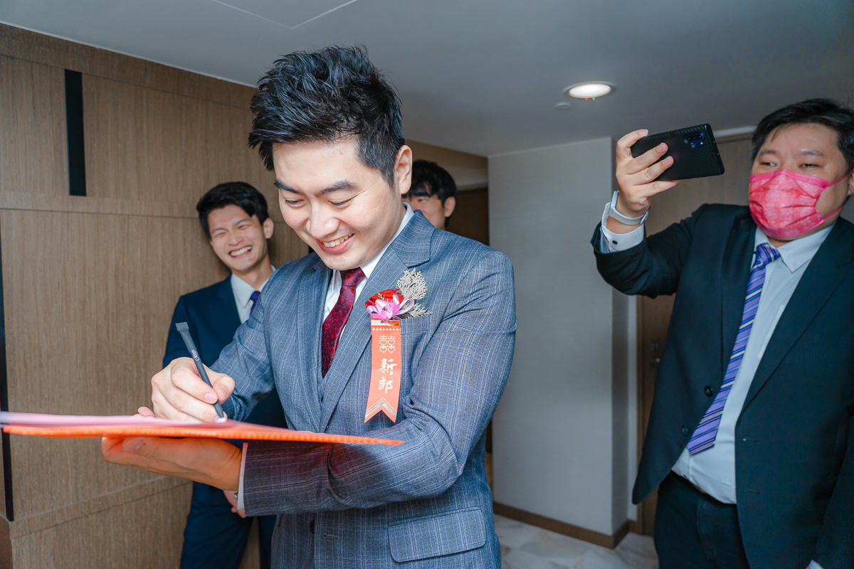 婚禮紀錄、婚攝、婚禮錄影、婚禮拍照、婚錄、婚紗攝影、婚禮攝影師、高雄婚攝、台南婚攝、台中婚攝、台北婚攝、高雄婚錄、台南婚錄