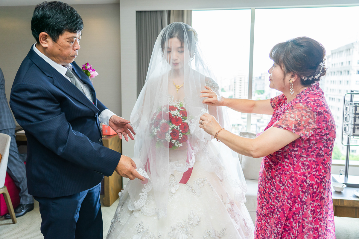 婚禮紀錄、婚攝、婚禮錄影、婚禮拍照、婚錄、婚紗攝影、婚禮攝影師、高雄婚攝、台南婚攝、台中婚攝、台北婚攝、高雄婚錄、台南婚錄
