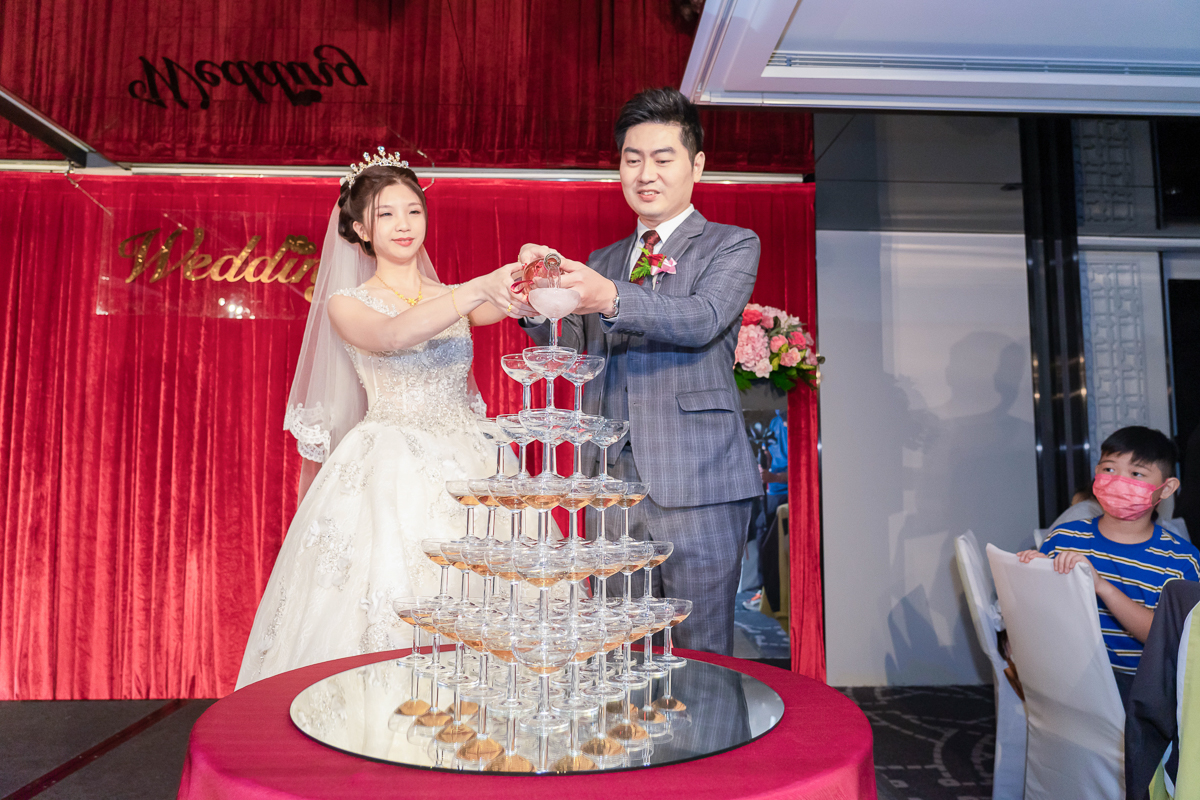 婚禮紀錄、婚攝、婚禮錄影、婚禮拍照、婚錄、婚紗攝影、婚禮攝影師、高雄婚攝、台南婚攝、台中婚攝、台北婚攝、高雄婚錄、台南婚錄