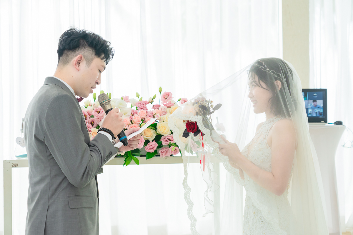 高雄形象照、高雄證件照、登記紀錄、證件照、形象照、婚禮紀錄、婚攝、婚禮錄影、婚禮拍照、婚錄、婚紗攝影、婚禮攝影師、高雄婚攝、台南婚攝、台中婚攝、台北婚攝、高雄婚錄、台南婚錄