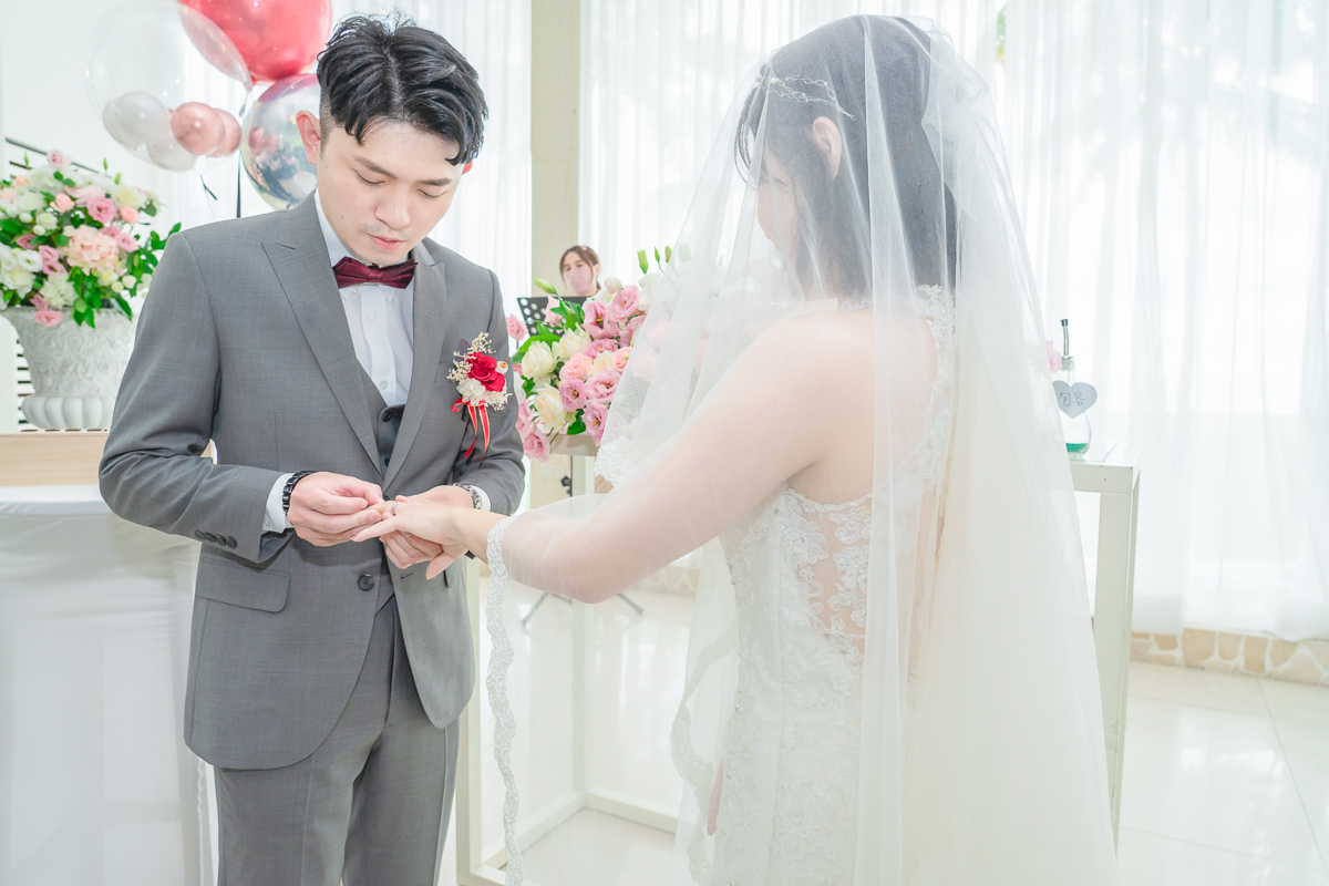 婚禮紀錄、婚攝、婚禮錄影、婚禮拍照、婚錄、婚紗攝影、婚禮攝影師、高雄婚攝、台南婚攝、台中婚攝、台北婚攝、高雄婚錄、台南婚錄