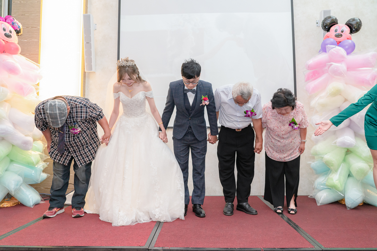 婚禮紀錄、婚攝、婚禮錄影、婚禮拍照、婚錄、婚紗攝影、婚禮攝影師、高雄婚攝、台南婚攝、台中婚攝、台北婚攝、高雄婚錄、台南婚錄
