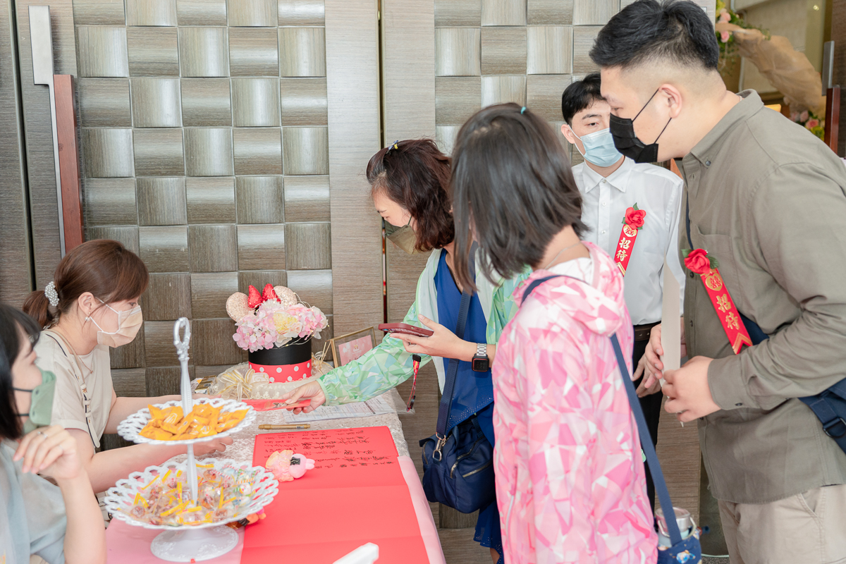 婚禮紀錄、婚攝、婚禮錄影、婚禮拍照、婚錄、婚紗攝影、婚禮攝影師、高雄婚攝、台南婚攝、台中婚攝、台北婚攝、高雄婚錄、台南婚錄