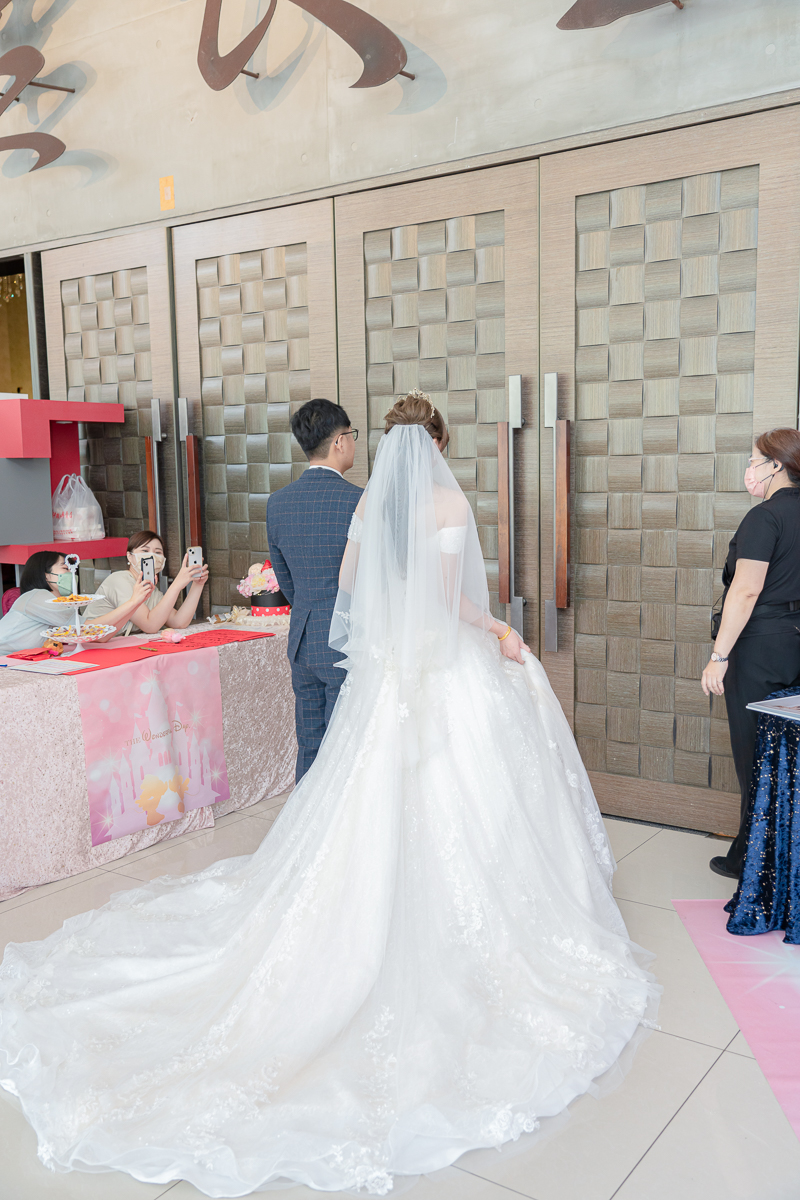 婚禮紀錄、婚攝、婚禮錄影、婚禮拍照、婚錄、婚紗攝影、婚禮攝影師、高雄婚攝、台南婚攝、台中婚攝、台北婚攝、高雄婚錄、台南婚錄
