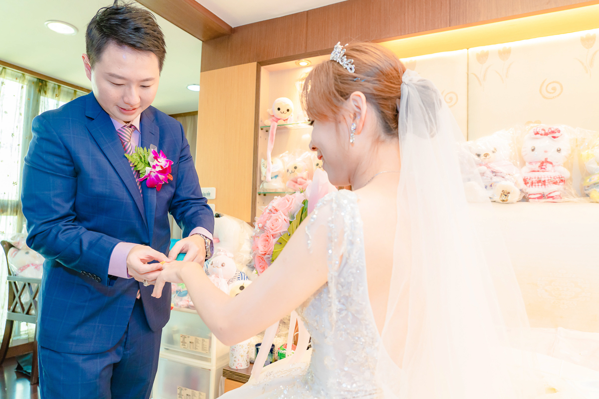婚禮紀錄、婚攝、婚禮錄影、婚禮拍照、婚錄、婚紗攝影、婚禮攝影師、高雄婚攝、台南婚攝、台中婚攝、台北婚攝、高雄婚錄、台南婚錄