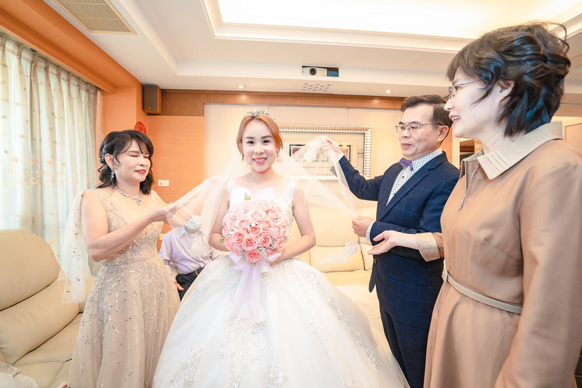 婚禮紀錄、婚攝、婚禮錄影、婚禮拍照、婚錄、婚紗攝影、婚禮攝影師、高雄婚攝、台南婚攝、台中婚攝、台北婚攝、高雄婚錄、台南婚錄