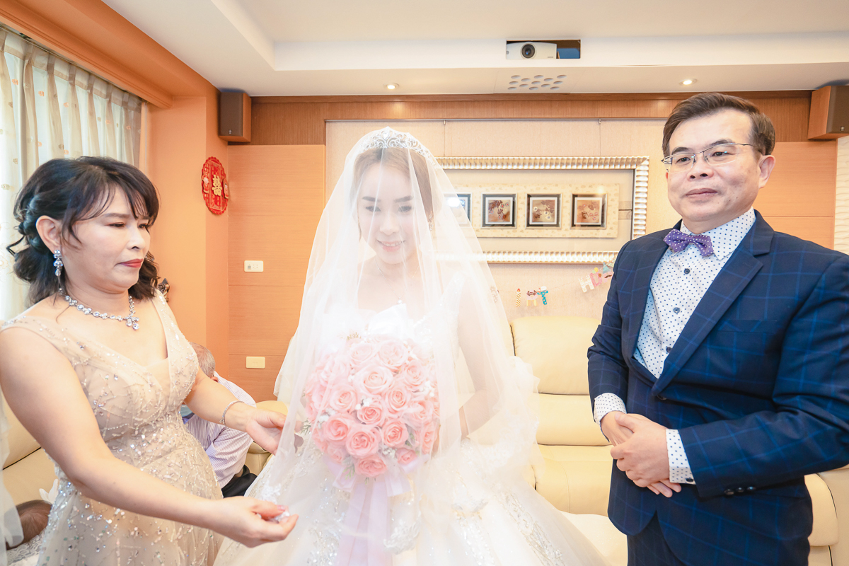 婚禮紀錄、婚攝、婚禮錄影、婚禮拍照、婚錄、婚紗攝影、婚禮攝影師、高雄婚攝、台南婚攝、台中婚攝、台北婚攝、高雄婚錄、台南婚錄