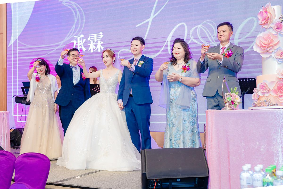 婚禮紀錄、婚攝、婚禮錄影、婚禮拍照、婚錄、婚紗攝影、婚禮攝影師、高雄婚攝、台南婚攝、台中婚攝、台北婚攝、高雄婚錄、台南婚錄
